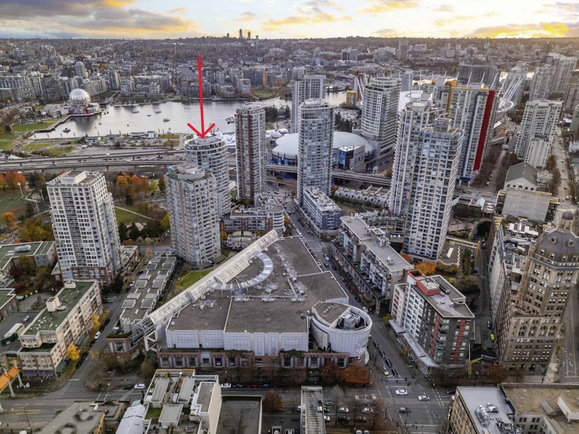 Lovely One-Bedroom Apartment With Pool, Hot Tub, And Gym In The Heart Of Downtown, Skytrain 3Min Away Vancouver Exterior foto